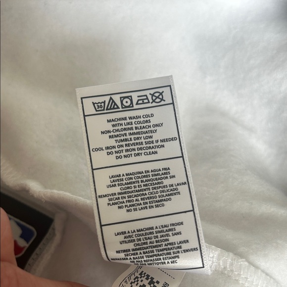 Mitchell & Ness NBA Nets Brooklyn Black White Crewneck Sweater NWT men’s Sz M - Picture 14 of 15